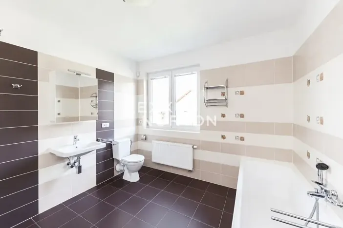 Pronájem vily, Průhonice, Pod Valem II., 400 m2