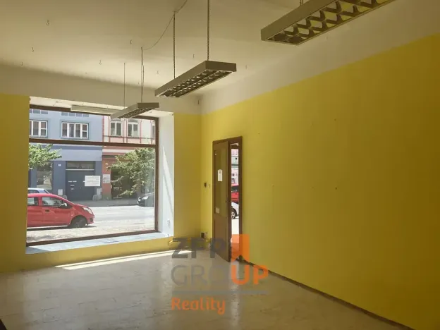 Pronájem obchodního prostoru, Moravské Budějovice, nám. ČSA, 47 m2