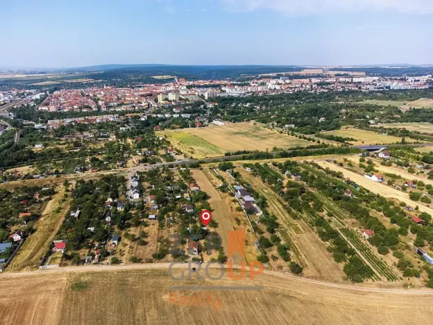 Prodej zahrady, Znojmo, 1372 m2
