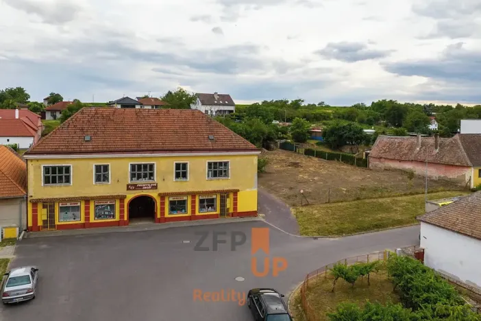 Prodej obchodního prostoru, Šatov, 470 m2
