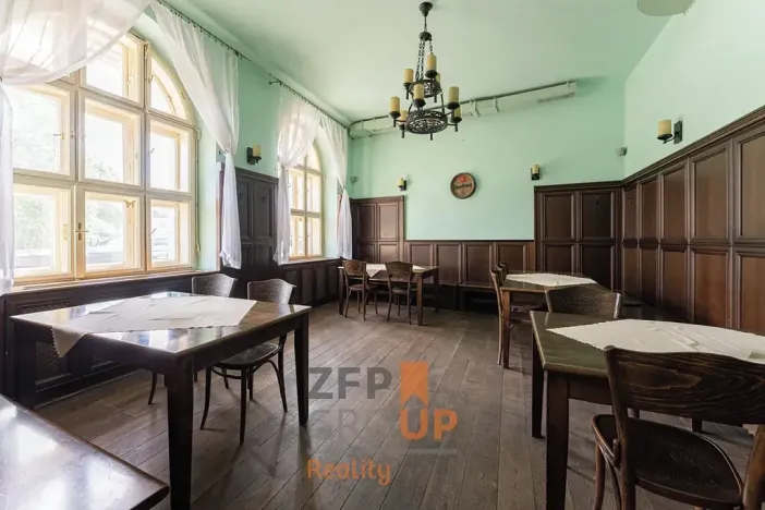 Prodej ubytování, Lysice, nám. Osvobození, 1400 m2