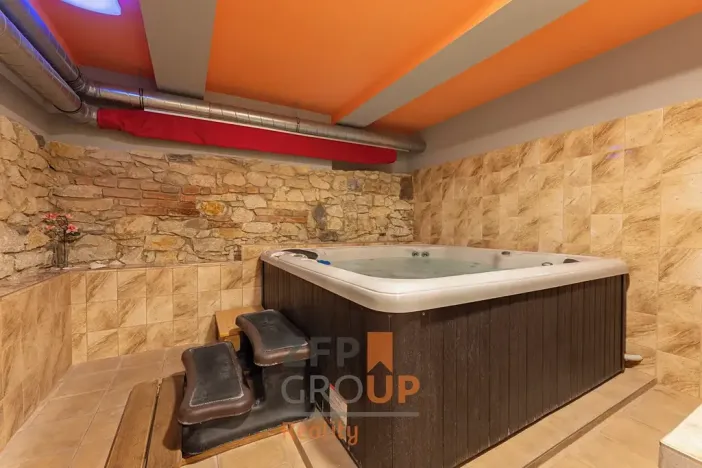 Prodej ubytování, Lysice, nám. Osvobození, 1400 m2