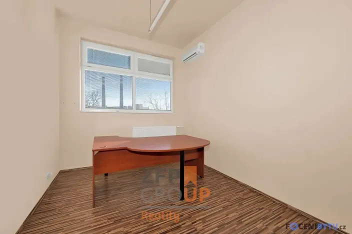 Prodej obchodního prostoru, Hodonín, Velkomoravská, 702 m2