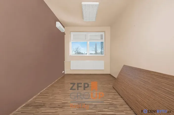 Pronájem obchodního prostoru, Hodonín, Velkomoravská, 702 m2