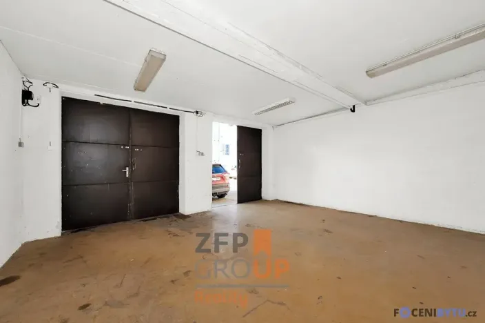 Pronájem obchodního prostoru, Hodonín, Velkomoravská, 702 m2