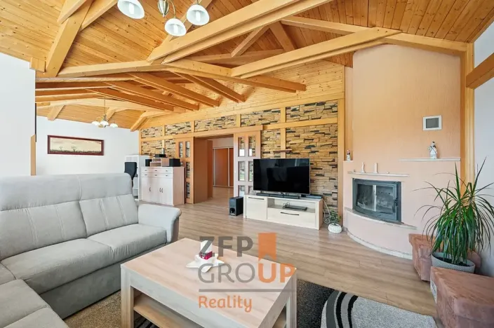 Prodej rodinného domu, Rozstání, 450 m2