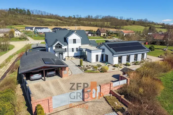 Prodej rodinného domu, Rozstání, 450 m2