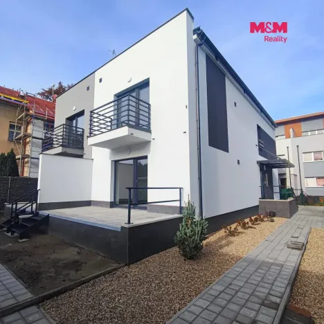 Pronájem bytu 3+kk, Hradec Králové - Pouchov, Malá, 65 m2
