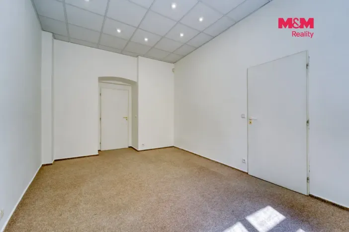 Pronájem kanceláře, Plzeň - Vnitřní Město, Veleslavínova, 112 m2