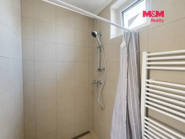 Pronájem atypického bytu, Čáslav - Čáslav-Staré Město, Formíkova, 90 m2