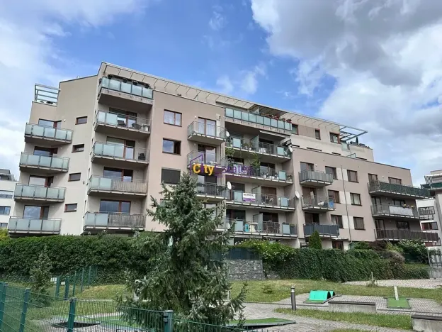 Prodej garážového stání, Praha - Hostivař, Bratislavská, 13 m2