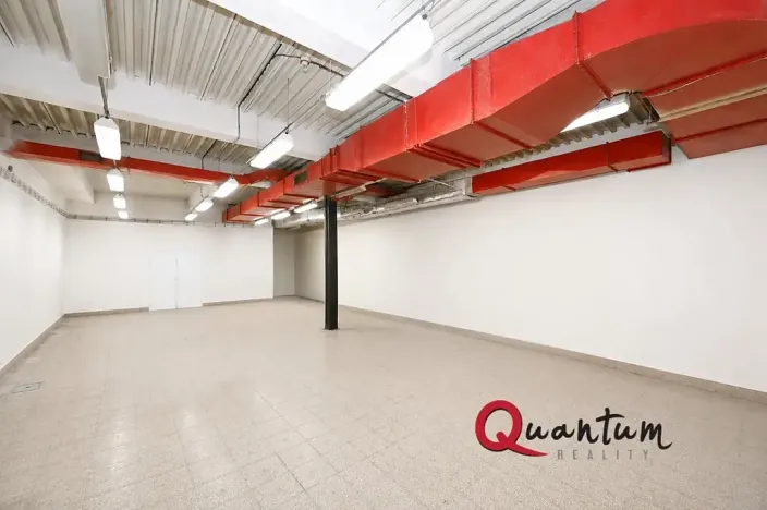 Pronájem skladu, Praha - Modřany, Obchodní náměstí, 140 m2
