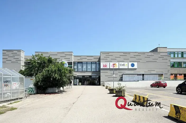Pronájem skladu, Praha - Modřany, Obchodní náměstí, 140 m2