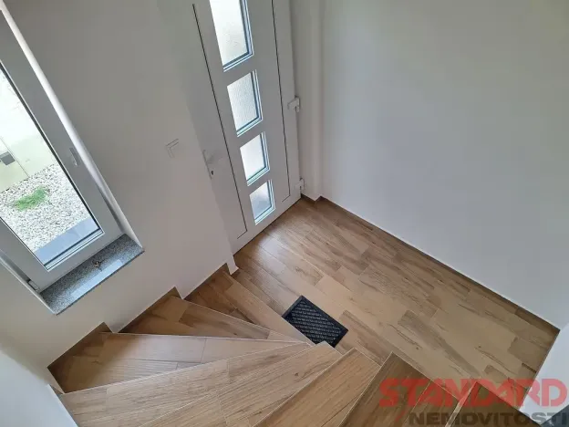 Pronájem bytu 2+kk, Přeštice, Revoluční, 45 m2