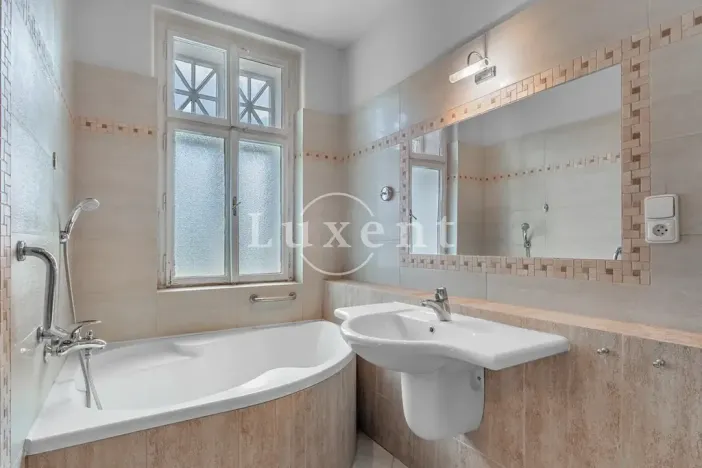 Prodej rodinného domu, Klatovy, Národních mučedníků, 256 m2