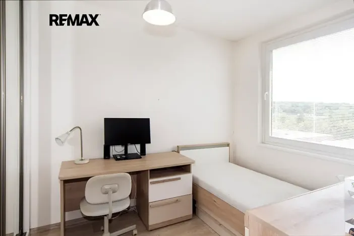 Pronájem bytu 4+1, Praha - Modřany, Pertoldova, 80 m2