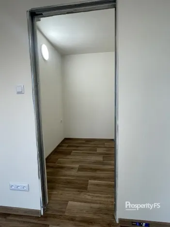 Pronájem bytu 1+1, Slaný, Bezručova, 33 m2