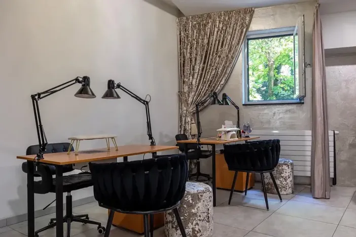 Pronájem obchodního prostoru, Praha, Neklanova, 74 m2