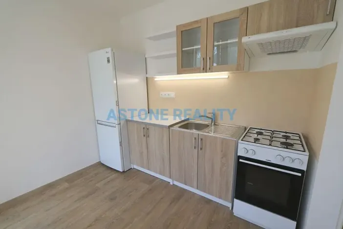 Pronájem bytu 3+1, Praha - Strašnice, Pod strání, 68 m2