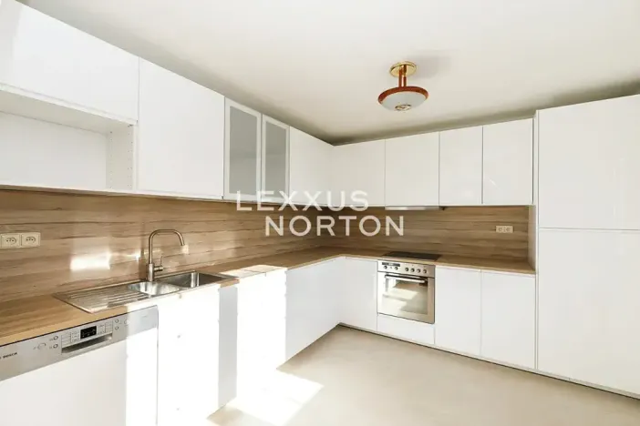 Pronájem vily, Průhonice, Sadová, 350 m2