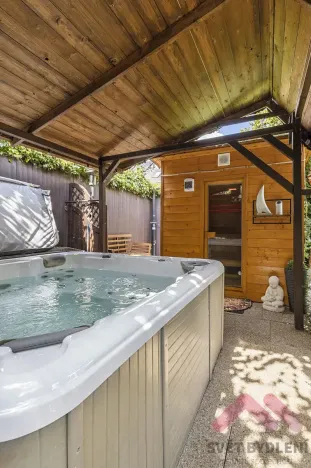 Prodej rodinného domu, Nupaky, K Parku, 160 m2