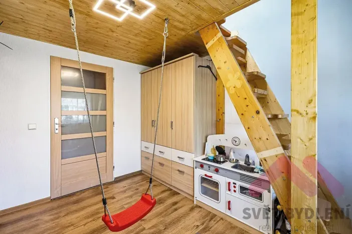 Prodej rodinného domu, Nupaky, K Parku, 160 m2