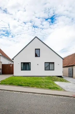 Pronájem bytu 2+kk, Zaječí, Školní, 56 m2