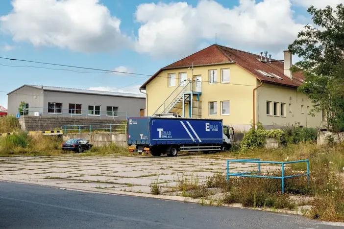 Prodej výrobních prostor, Dubí, Horská, 3047 m2