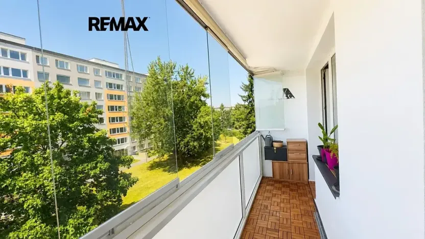 Pronájem bytu 3+1, Praha - Podolí, Kaplická, 55 m2