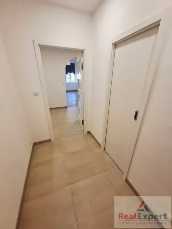 Pronájem bytu 1+1, Praha - Vinohrady, Máchova, 37 m2