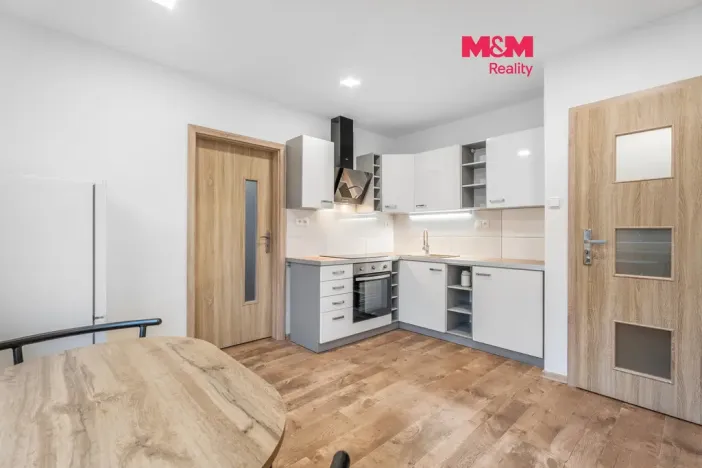 Pronájem bytu 2+kk, Stráž pod Ralskem, Máchova, 37 m2