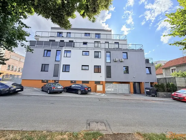 Prodej bytu 2+kk, Kladno, Vrchlického, 77 m2