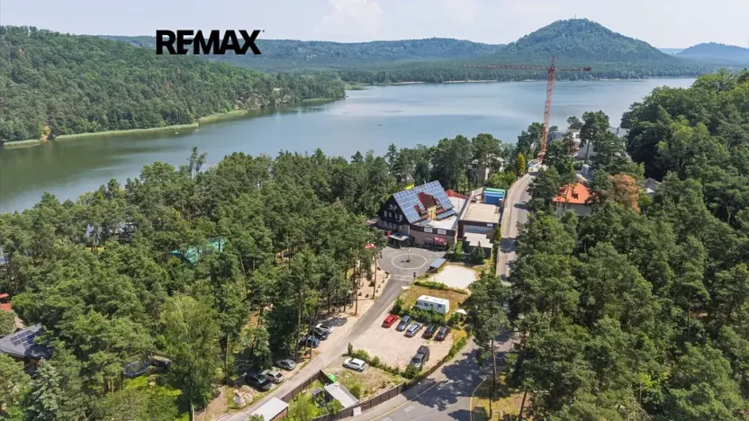 Prodej komerční nemovitosti, Doksy, 1850 m2