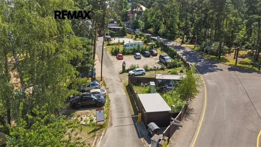 Prodej komerční nemovitosti, Doksy, 1850 m2