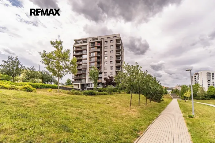 Prodej bytu 1+kk, Praha - Hrdlořezy, Učňovská, 45 m2