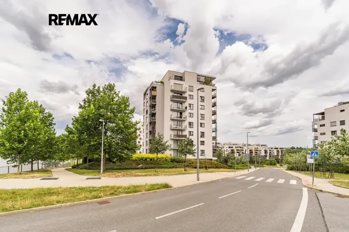 Prodej bytu 1+kk, Praha - Hrdlořezy, Učňovská, 45 m2