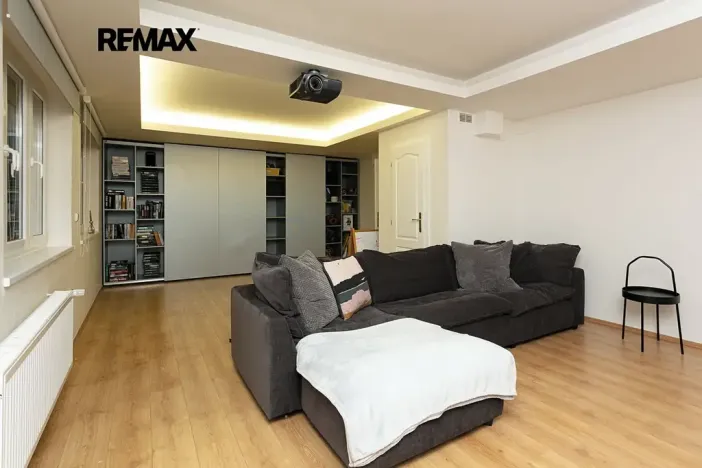 Pronájem rodinného domu, Praha - Nebušice, Na Malé Šárce, 302 m2