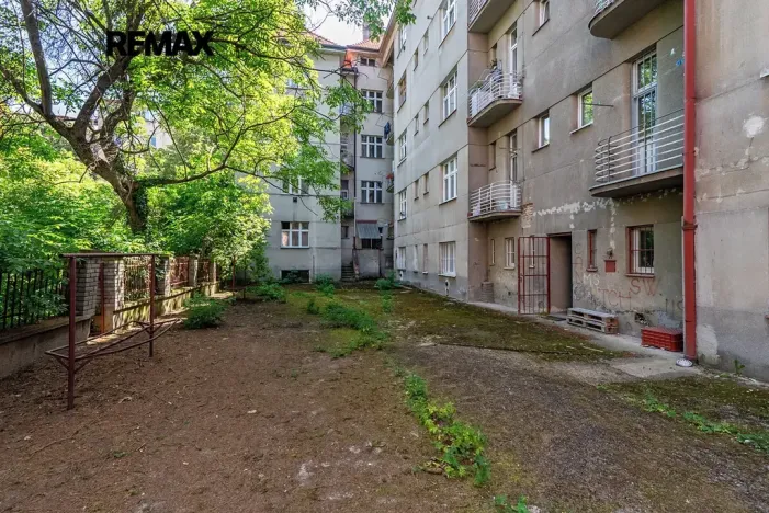 Prodej bytu 1+kk, Praha - Podolí, Na dolinách, 24 m2