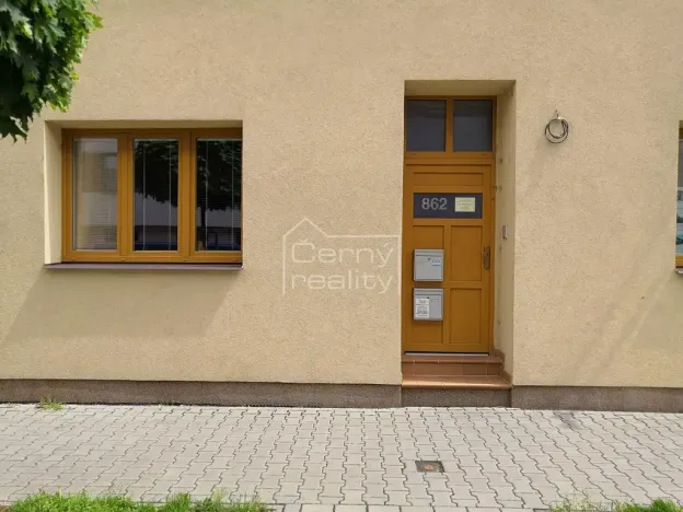 Pronájem bytu 2+kk, Pardubice, V Ráji, 50 m2