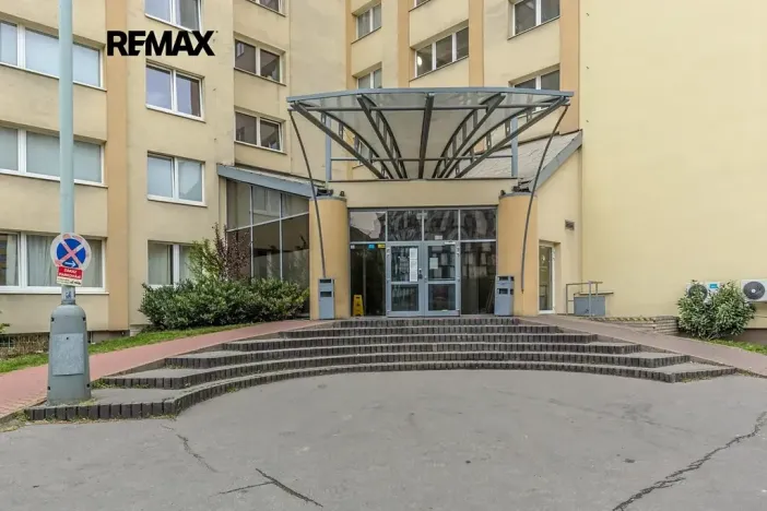 Prodej bytu 2+kk, Praha - Střížkov, Děčínská, 45 m2