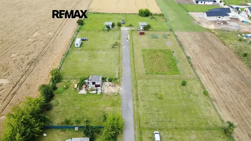 Prodej zahrady, Tursko, 807 m2