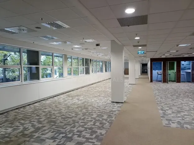Pronájem kanceláře, Praha - Smíchov, Radlická, 2344 m2