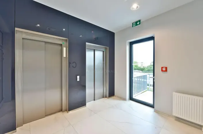 Pronájem kanceláře, Praha - Michle, Jihlavská, 902 m2