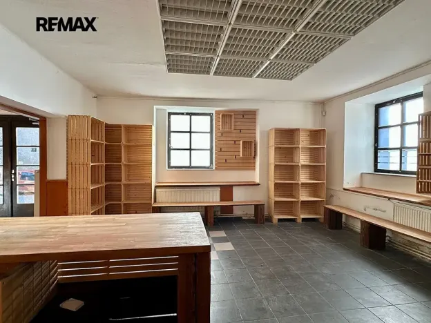 Pronájem obchodního prostoru, Mohelnice, Kostelní nám., 80 m2