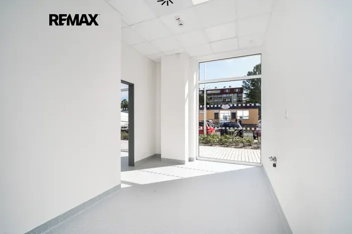 Pronájem ordinace, Milovice, Spojovací, 41 m2
