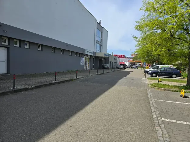 Pronájem garážového stání, Brno, Heršpická, 12 m2