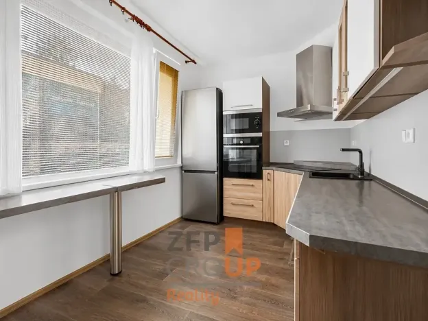 Prodej bytu 3+1, Litomyšl, Komenského nám., 82 m2