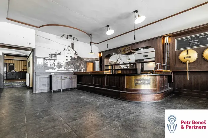 Prodej obchodního prostoru, Rakovník, Husovo náměstí, 1100 m2