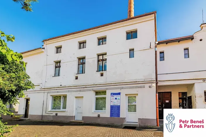 Prodej obchodního prostoru, Rakovník, Husovo náměstí, 1100 m2