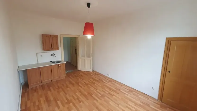 Pronájem bytu 1+kk, Praha - Žižkov, Hartigova, 30 m2